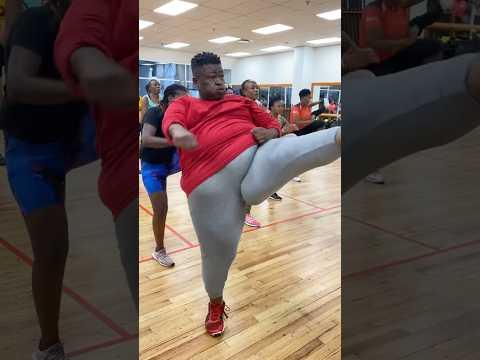 Tập luyện Cardio Kickboxing