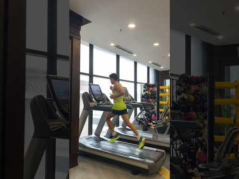 Chạy bộ trên máy