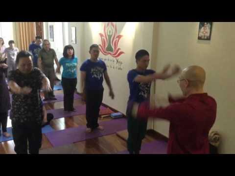 Phương pháp Vẫy tay khí công