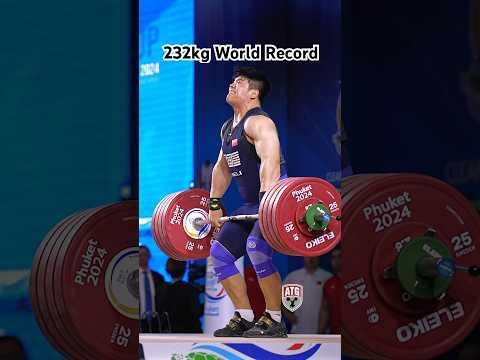 Liu Huanhua lập kỷ lục thế giới cử tạ